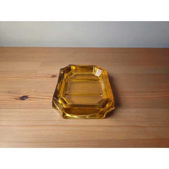 Vintage 70's Yellow Gold Glass Soap Dish - Picture 3 of 4